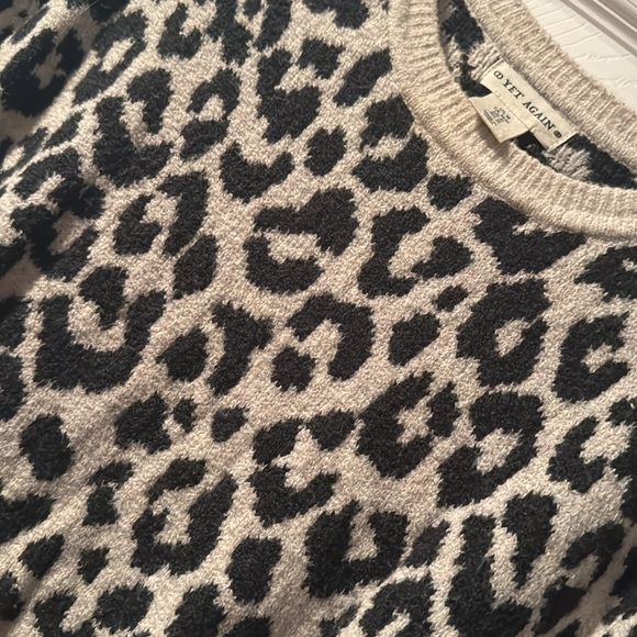 Leopard cheetah sweater black and white medium - Picture 4 of 4